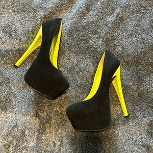 vintage Dolce Vita platform high heels 7.5 black suede and neon yellow/green